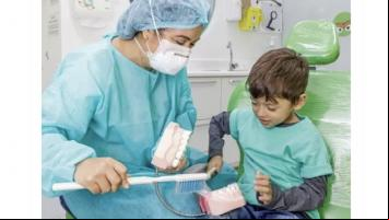 Associação celebra Natal oferecendo atendimento odontológico a crianças