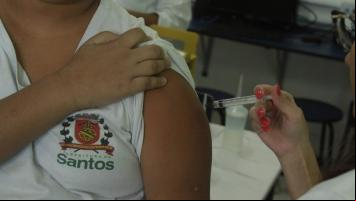 Santos supera meta nacional de vacinação contra o HPV entre crianças e adolescentes