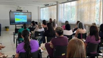 Educadores participam de formação sobre contação de histórias