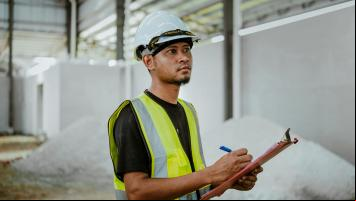 Terminou o ensino médio? Veja profissões para primeiro emprego