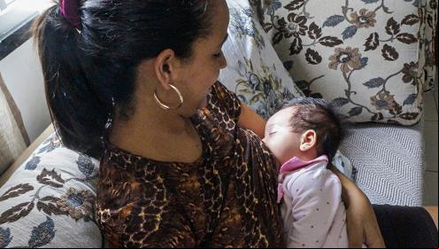 Dificuldades da maternidade: Vanessa só conseguiu amamentar sua filha dois dias após o parto