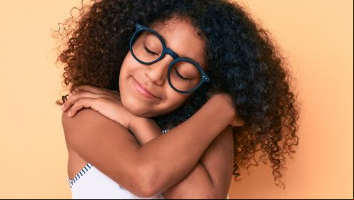 Aos 12 anos, Laura se recupera dos traumas que viveu na infância