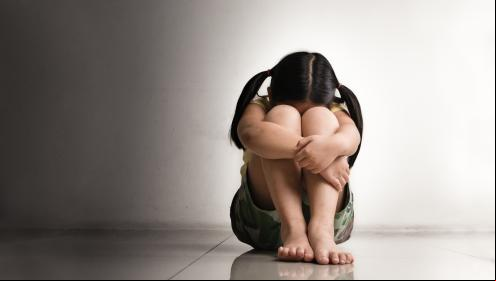 Veja como a Fundação Abrinq ajudou Leila, de 9 anos, a superar violações do ado