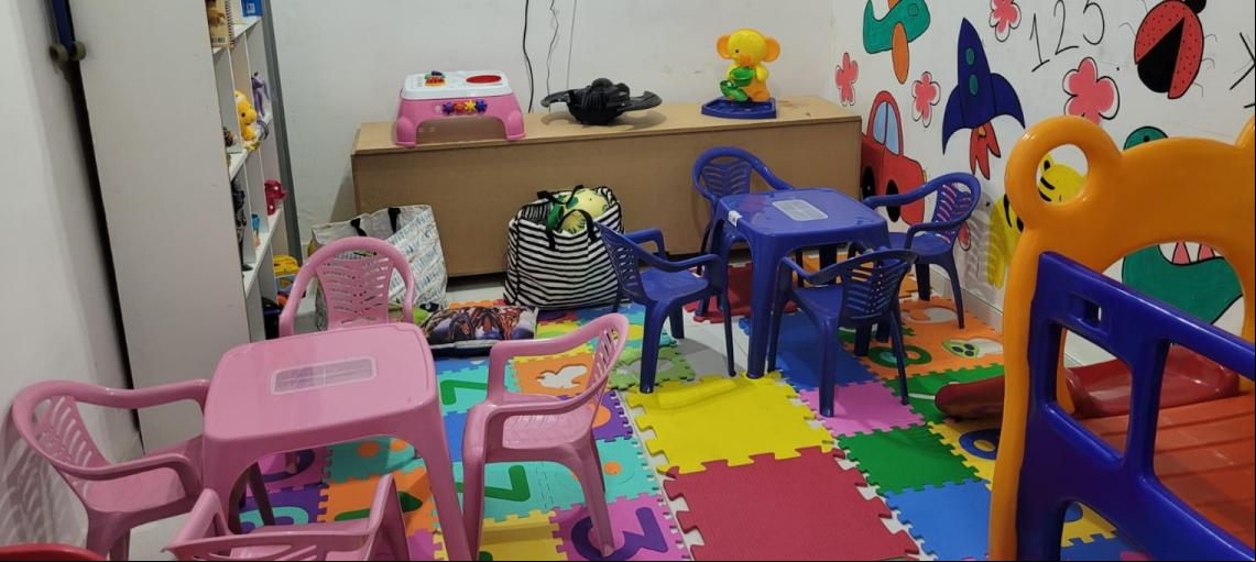 Fundação Abrinq ajuda a construir brinquedoteca para crianças refugiadas do Afeganistão